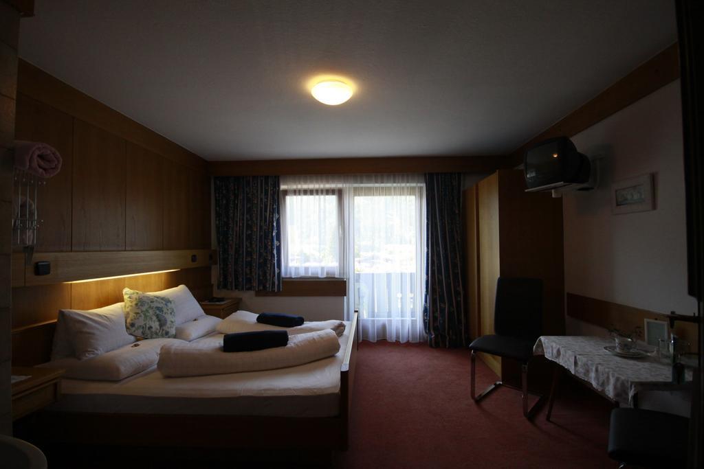 Privatzimmer Kammerlander Neukirchen am Großvenediger Pokój zdjęcie